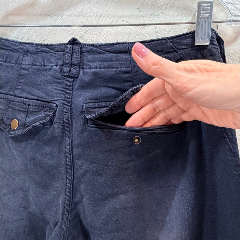 Pilcro Black Low Rise Distressed Pants - Picture 13 of 16